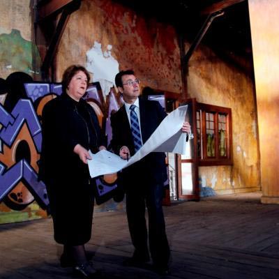 Lynda Dorrington Form And Frank Marra Landcorp Viewing Refurbishment Plans For The Goods Shed