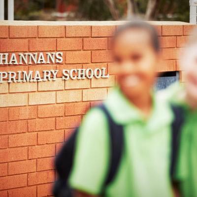Hannans Primary School is located nearby