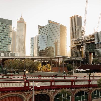 Yagan Square and the Horseshoe Bridge 